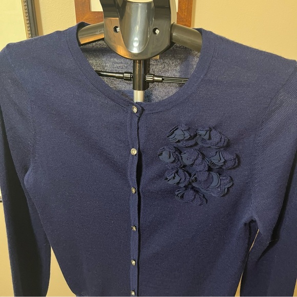 Ann Taylor Loft Cadigan - Picture 2 of 5